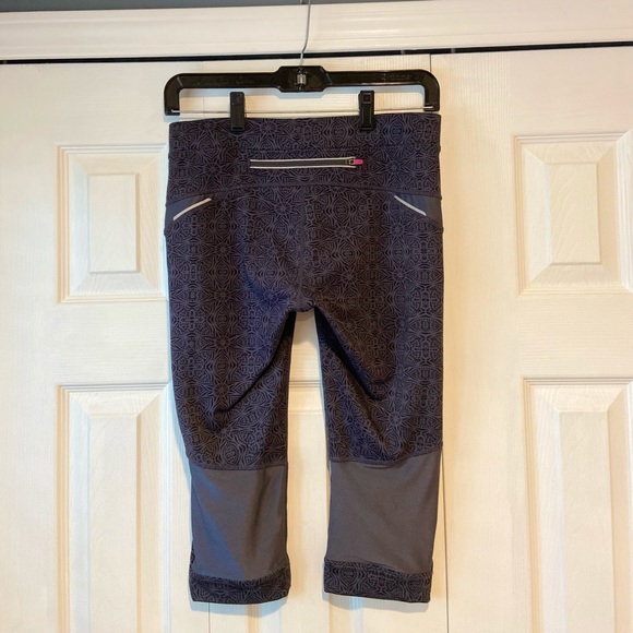 Athleta Bare to Run Knicker Leggings - Picture 3 of 9